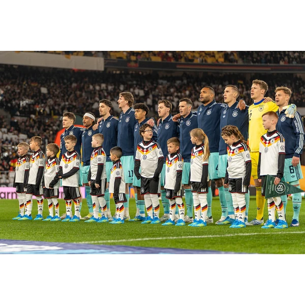 足球网 APP 界面